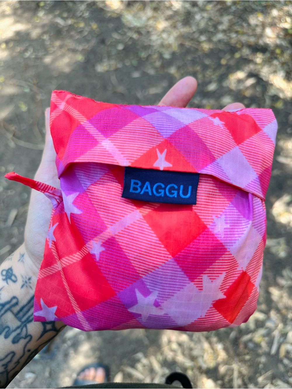 BAGGU BIG reusable bag in pink star plaid